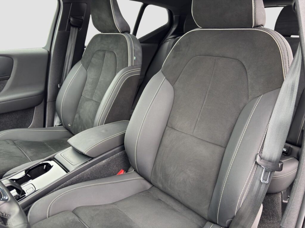 Volvo XC40 Ultimate Pure Electric/Navi/AHK/Pano/20Zoll – Bild 13