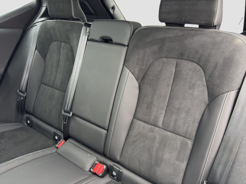 Volvo XC40 Ultimate Pure Electric/Navi/AHK/Pano/20Zoll – Bild 14