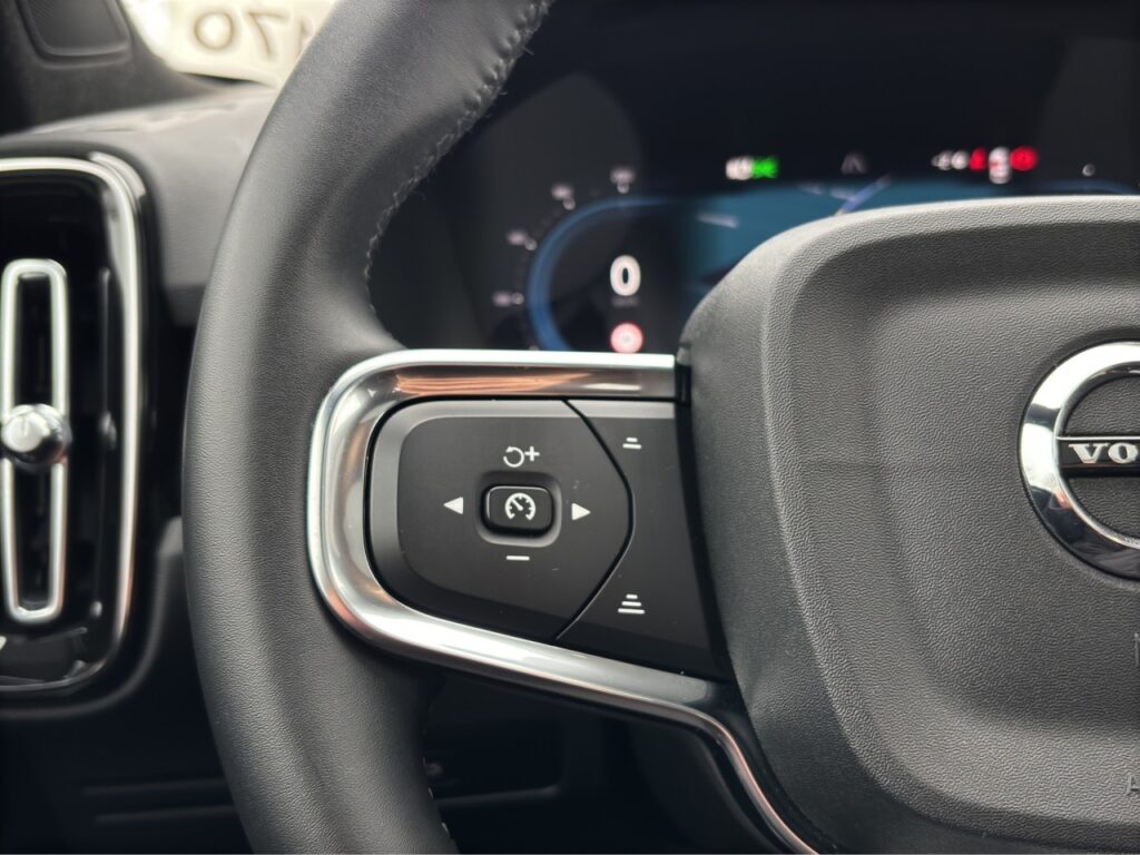 Volvo XC40 Ultimate Pure Electric/Navi/AHK/Pano/20Zoll – Bild 20