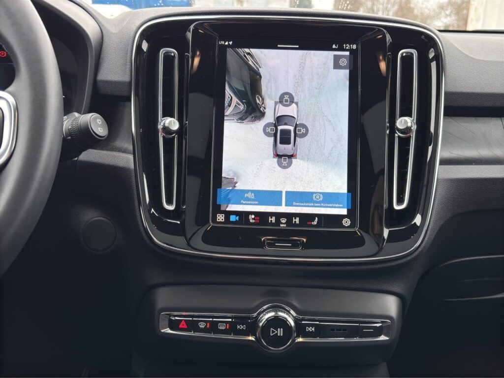 Volvo XC40 Ultimate Pure Electric/Navi/AHK/Pano/20Zoll – Bild 23