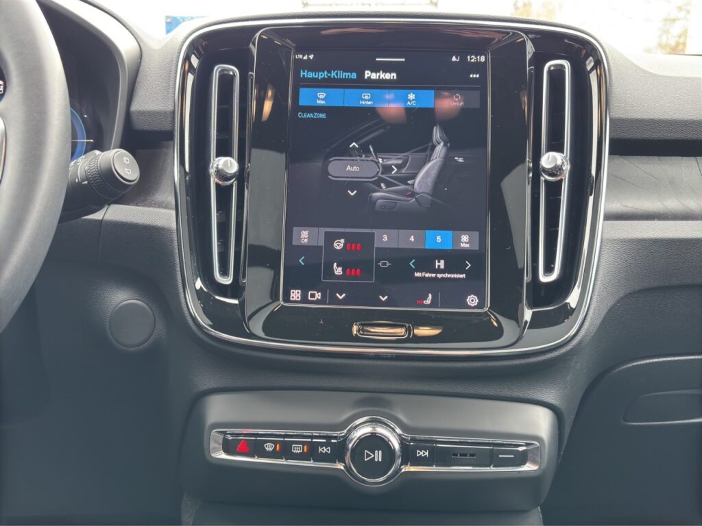 Volvo XC40 Ultimate Pure Electric/Navi/AHK/Pano/20Zoll – Bild 24