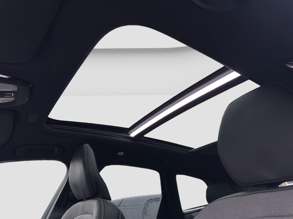 Volvo XC60 B5 Plus Black Edition AWD/AHK/Pano/360Kam – Bild 15