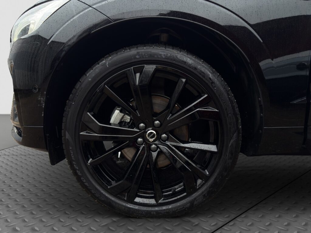 Volvo XC60 B5 Plus Black Edition AWD/AHK/Pano/360Kam – Bild 17