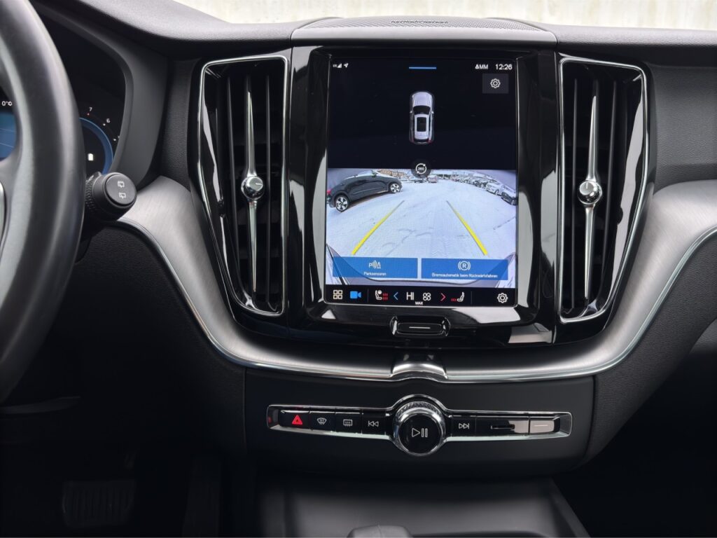 Volvo XC60 B4 Momentum Pro/Navi/LED/AHK/Pano/360K/LHZ – Bild 23