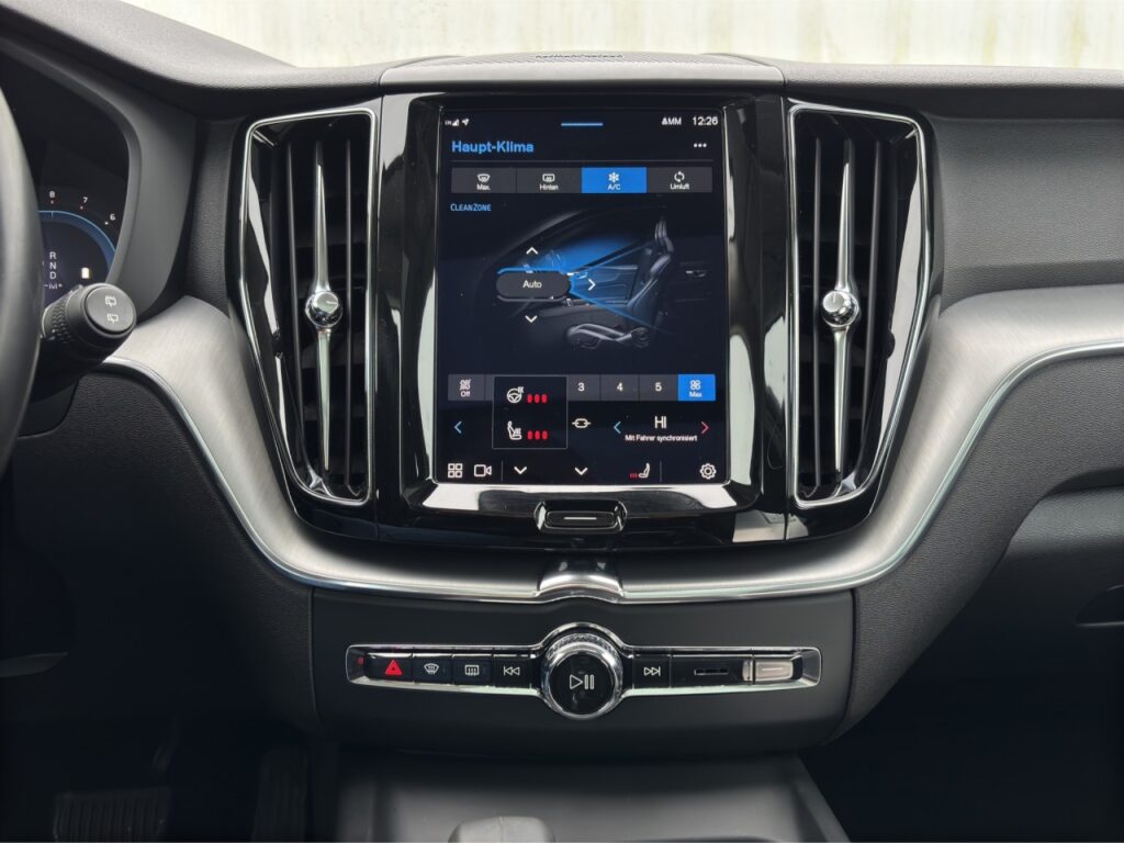 Volvo XC60 B4 Momentum Pro/Navi/LED/AHK/Pano/360K/LHZ – Bild 24