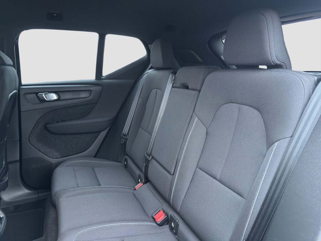 Volvo XC40 Core Pure Electric/Navi/LED/StHz/20Zoll+GJR – Bild 14