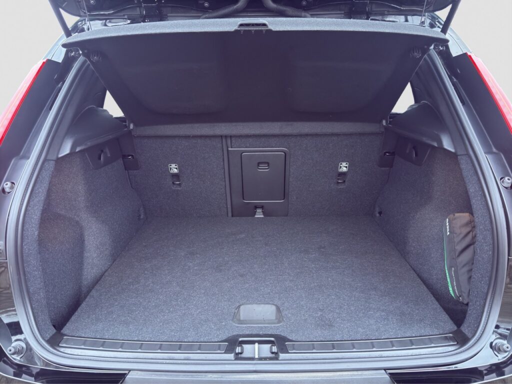 Volvo XC40 Core Pure Electric/Navi/LED/StHz/20Zoll+GJR – Bild 15