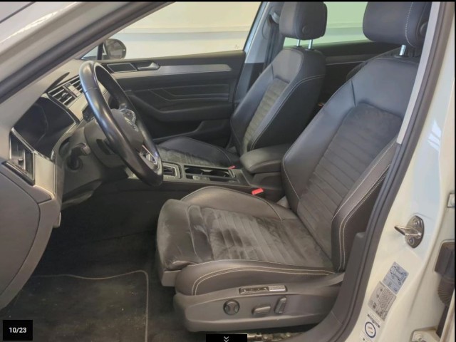 Volkswagen Passat Variant Elegance 4Motion/AHK/Pano/Standhz – Bild 4