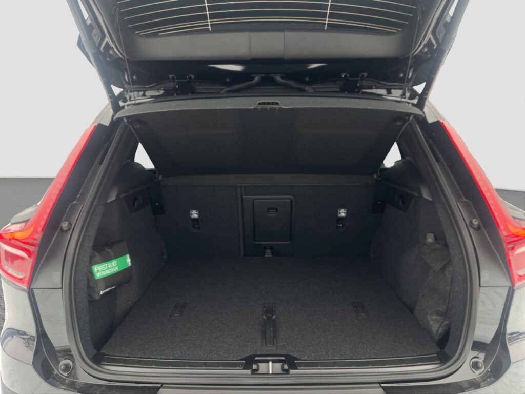 Volvo XC40 B3 Plus Black Edition/360/Frontscheibenhzg – Bild 15