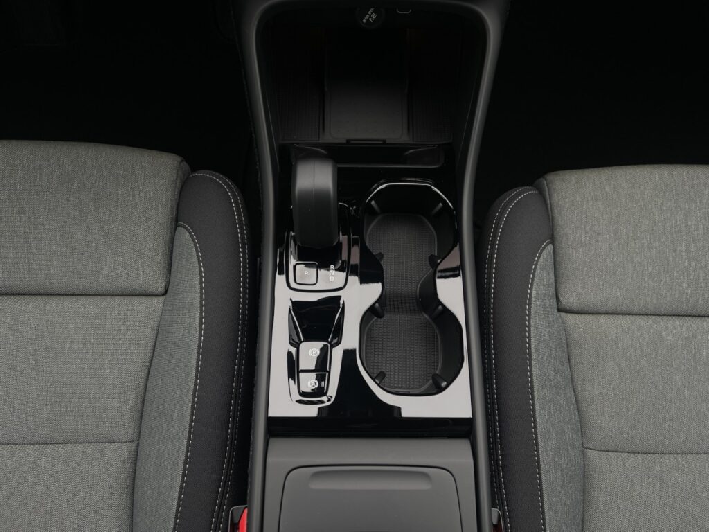 Volvo XC40 B3 Plus Black Edition/360/Frontscheibenhzg – Bild 21