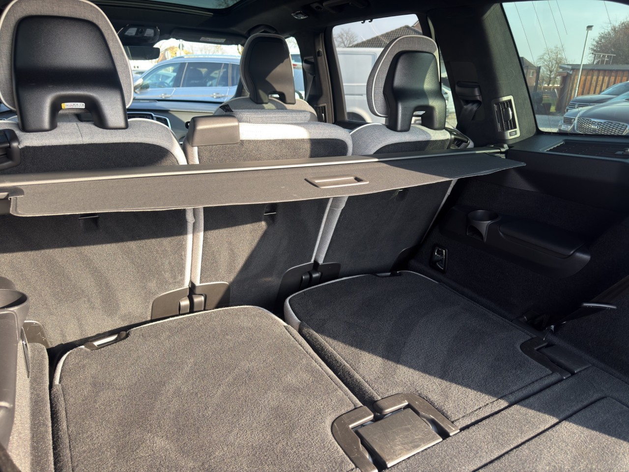 Volvo XC90 T8 Ultimate Dark Plug-In Hyb.AWD/Four-C/AHK – Bild 21