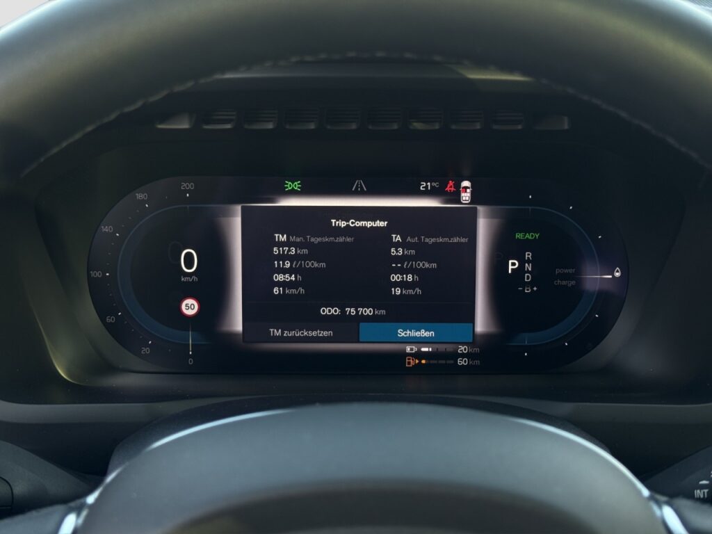 Volvo XC90 T8 Ultimate Dark Plug-In Hyb.AWD/Four-C/AHK – Bild 8