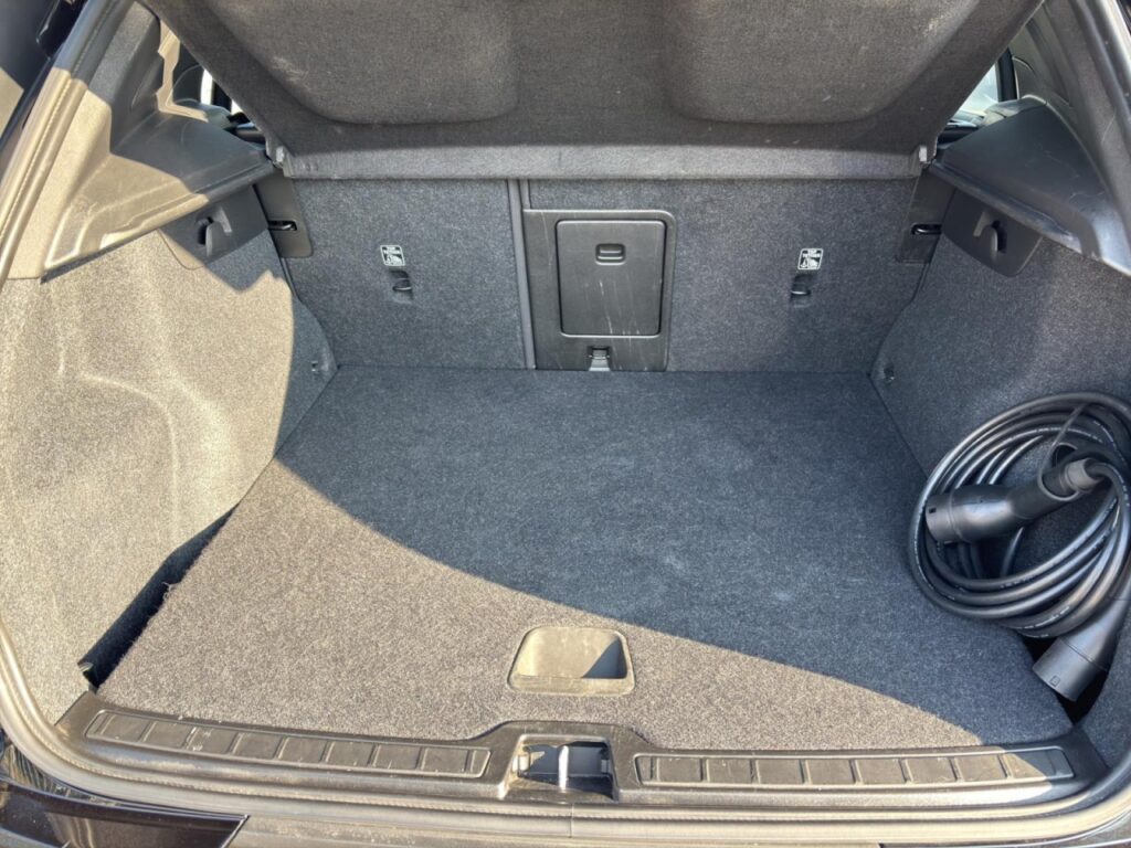 Volvo XC40 Core Pure Electric/Navi/LED/StHz/Kam/19Zoll – Bild 15