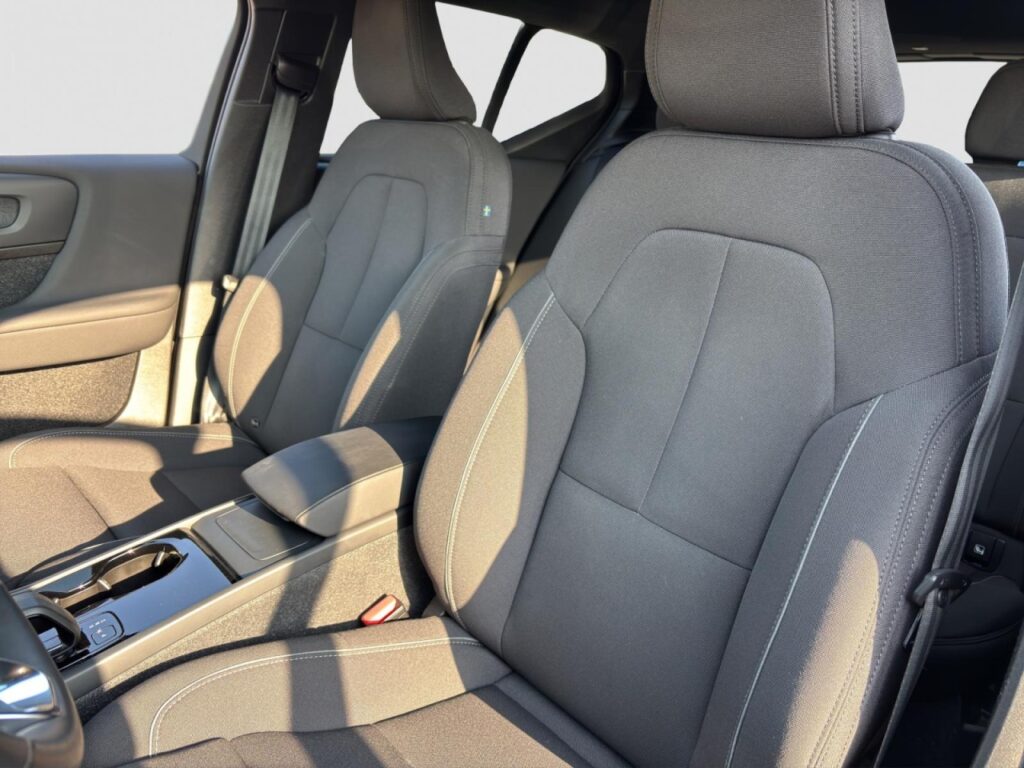 Volvo XC40 Core Pure Electric/Navi/LED/StHz/Kam/19Zoll – Bild 16