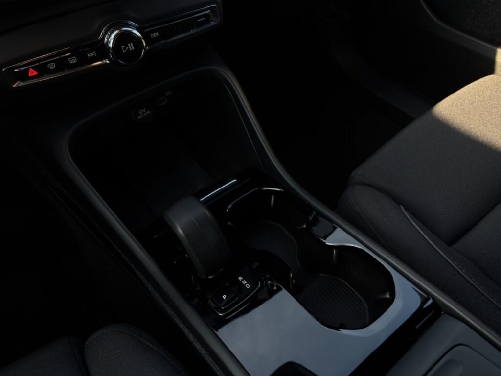 Volvo XC40 Core Pure Electric/Navi/LED/StHz/Kam/19Zoll – Bild 22