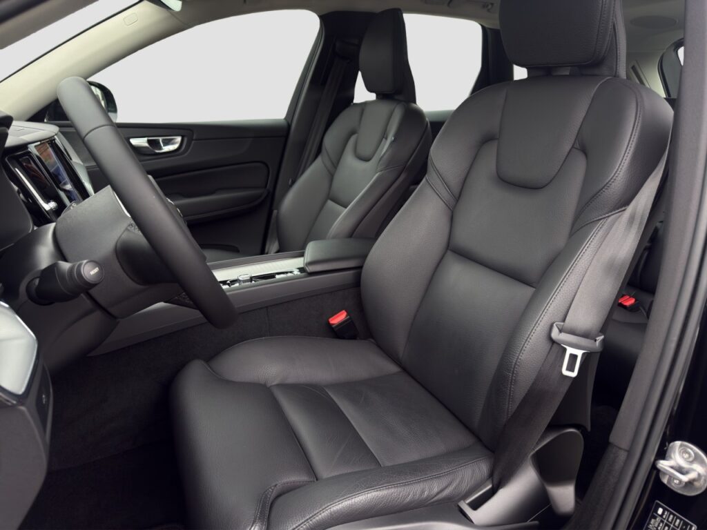Volvo XC60 B4 Plus Dark/Navi/Pano/Standhz/360Kam/BLIS – Bild 13