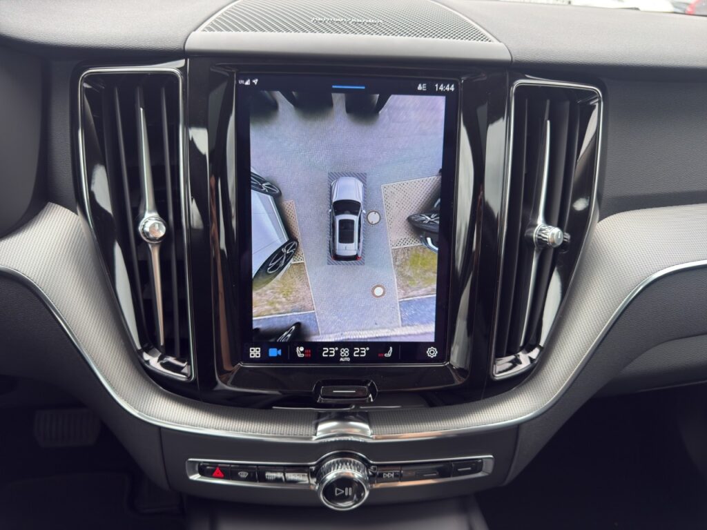 Volvo XC60 B4 Plus Dark/Navi/Pano/Standhz/360Kam/BLIS – Bild 21