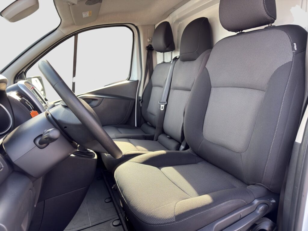 Renault Trafic L1H1 2,8t Komfort/Klima/AHK/Navi/LED/Kam – Bild 12