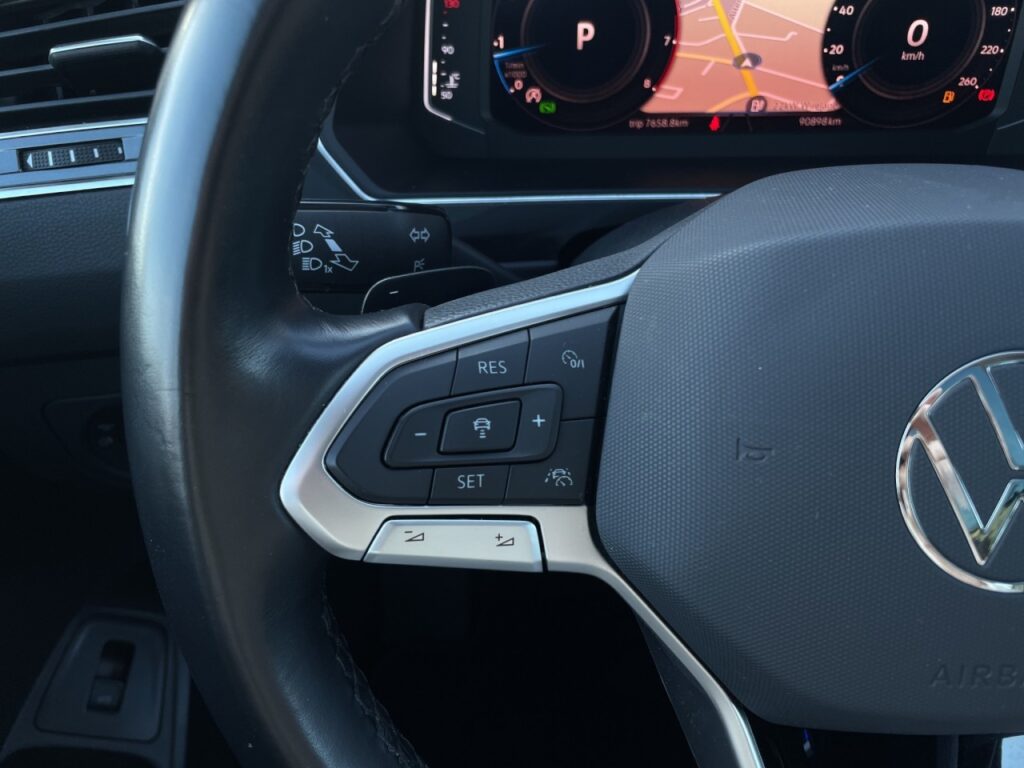 Volkswagen Tiguan Allspace Elegance 4Motion/AHK/Pano/StHz – Bild 19