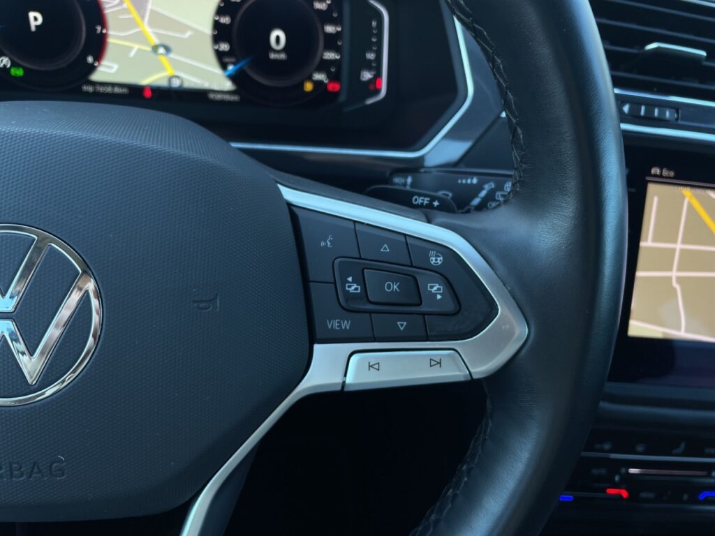 Volkswagen Tiguan Allspace Elegance 4Motion/AHK/Pano/StHz – Bild 20