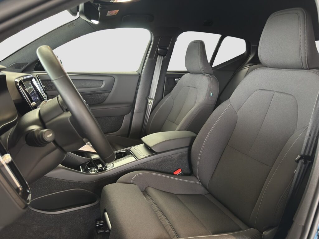 Volvo XC40 Electric Core Recharge/beh.LR/SHZ/Kam/GJR – Bild 13