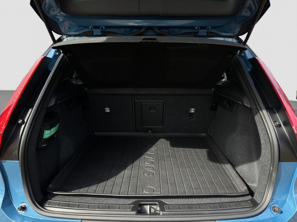 Volvo XC40 Electric Core Recharge/beh.LR/SHZ/Kam/GJR – Bild 15