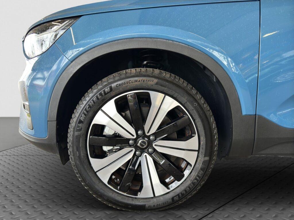 Volvo XC40 Electric Core Recharge/beh.LR/SHZ/Kam/GJR – Bild 17