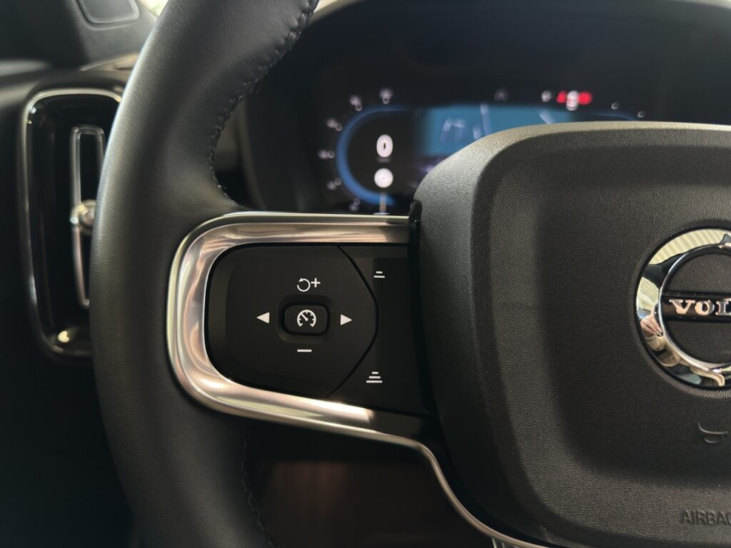 Volvo XC40 Electric Core Recharge/beh.LR/SHZ/Kam/GJR – Bild 18