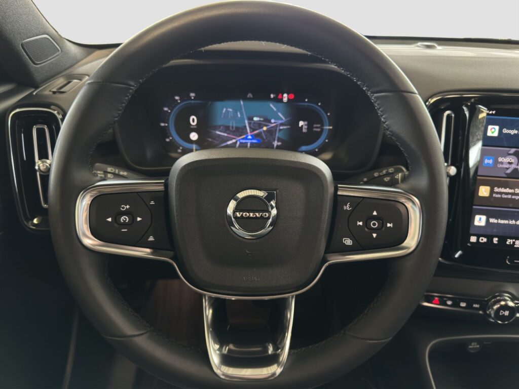 Volvo XC40 Electric Core Recharge/beh.LR/SHZ/Kam/GJR – Bild 7
