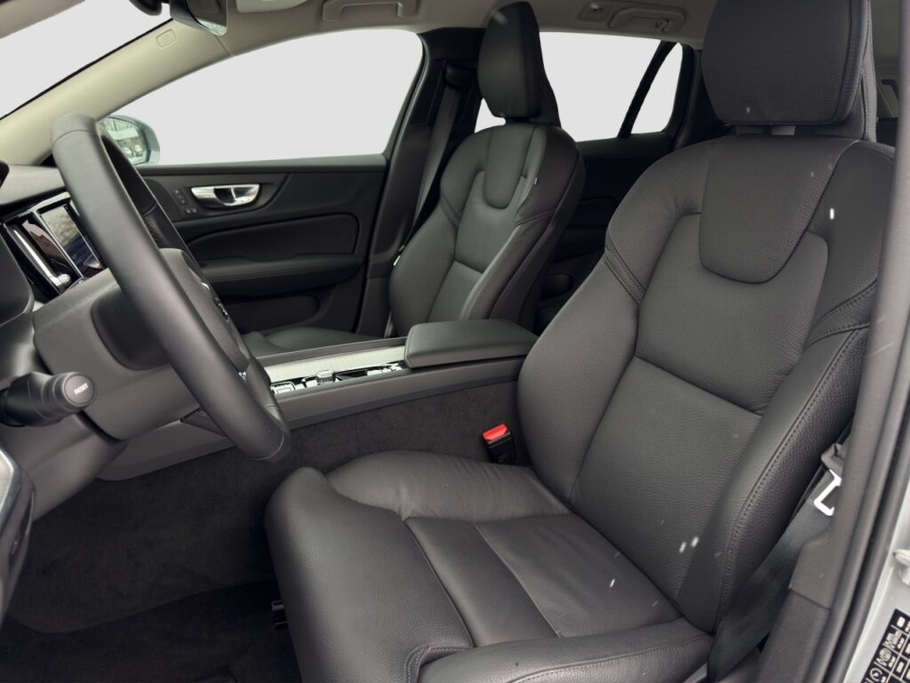 Volvo V60 B4 Cross Country Plus AWD/Leder/Navi/LED/19Z – Bild 13