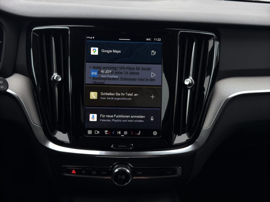 Volvo V60 B4 Cross Country Plus AWD/Leder/Navi/LED/19Z – Bild 9