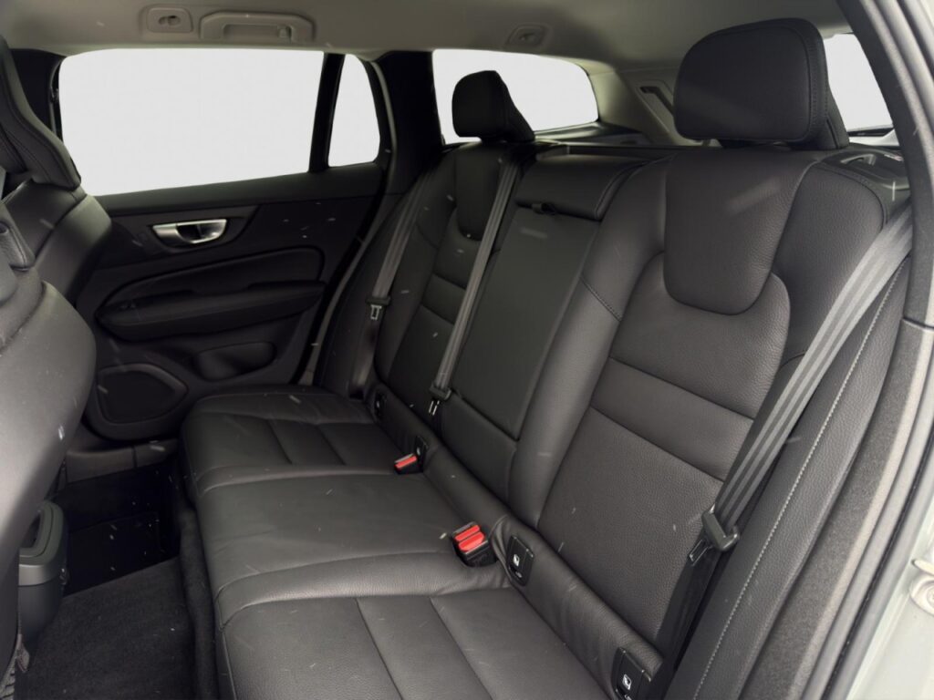 Volvo V60 B4 CC Plus AWD/Leder/Navi/LED/Kam/19Zoll/GJR – Bild 14