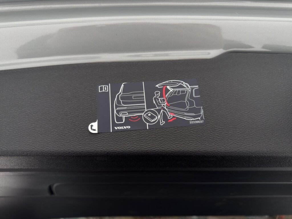 Volvo V60 B4 CC Plus AWD/Leder/Navi/LED/Kam/19Zoll/GJR – Bild 18