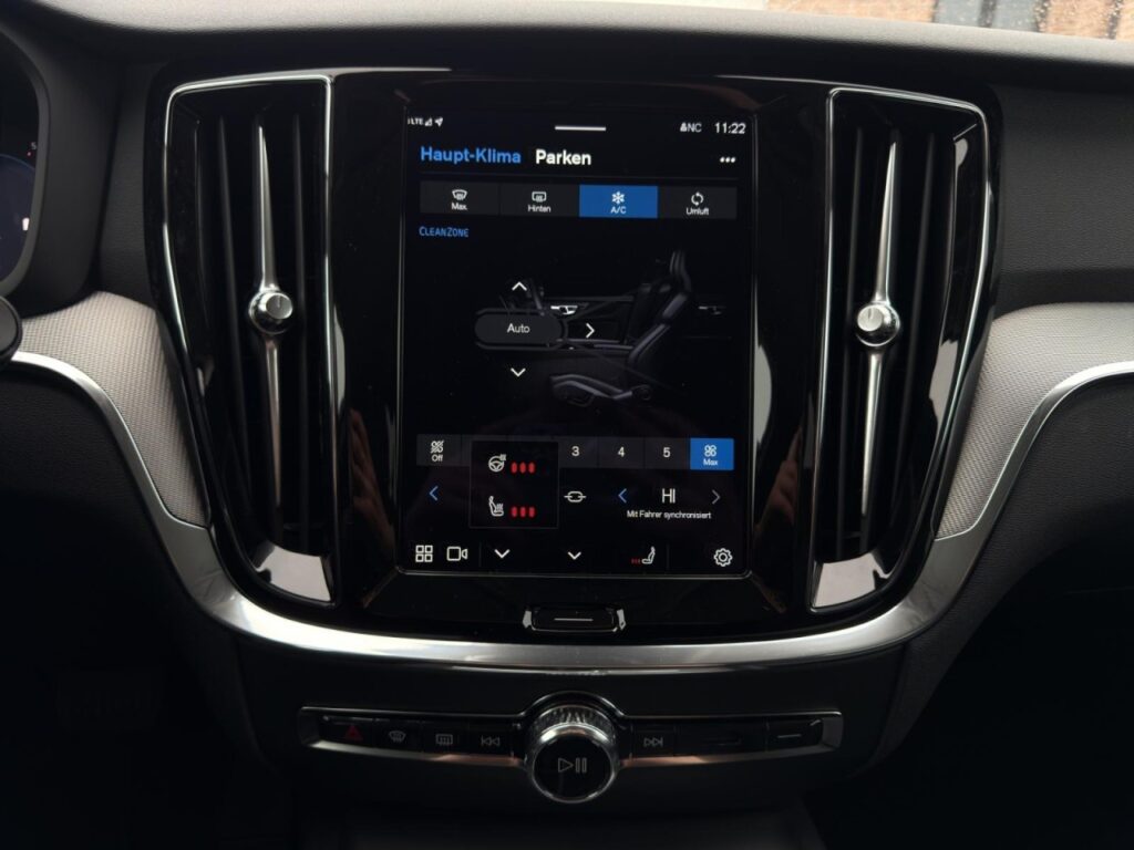 Volvo V60 B4 CC Plus AWD/Leder/Navi/LED/Kam/19Zoll/GJR – Bild 21