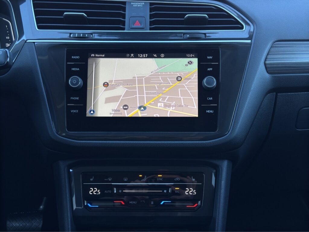 Volkswagen Tiguan Allspace Elegance 4M/Massage/Kam/19Z/StHz – Bild 8
