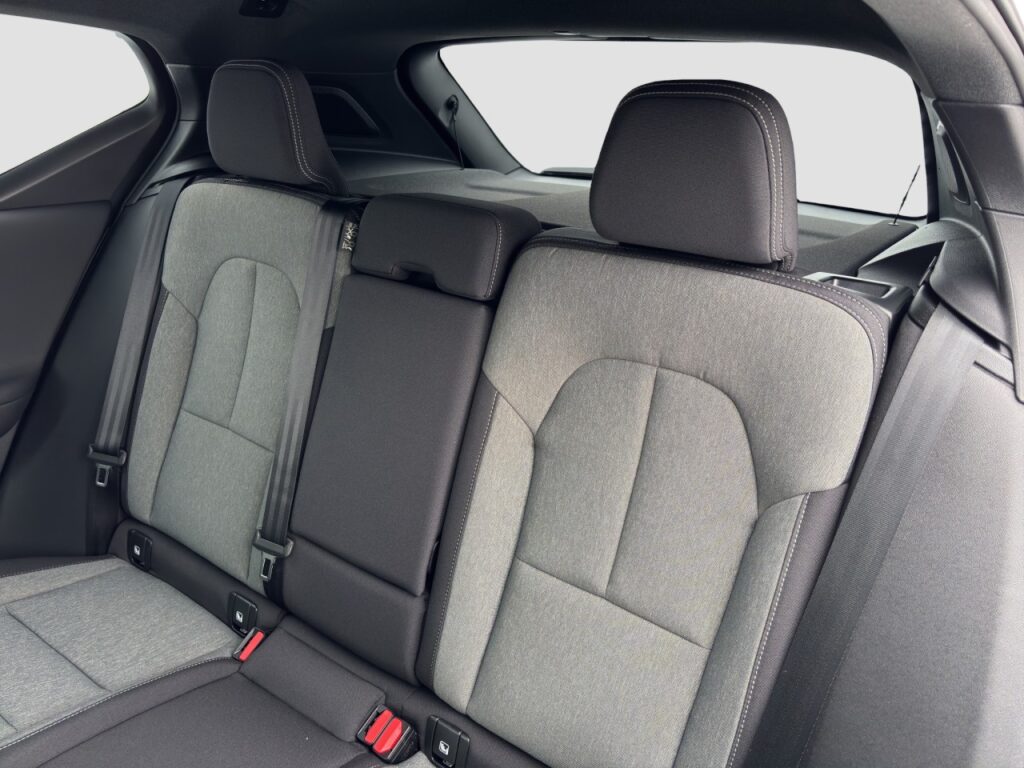 Volvo XC40 B3 Plus Black Edition/360/Frontscheibenhzg – Bild 14