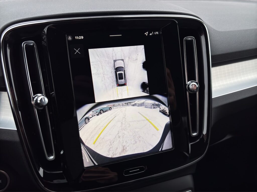 Volvo XC40 B3 Plus Black Edition/360/Frontscheibenhzg – Bild 19