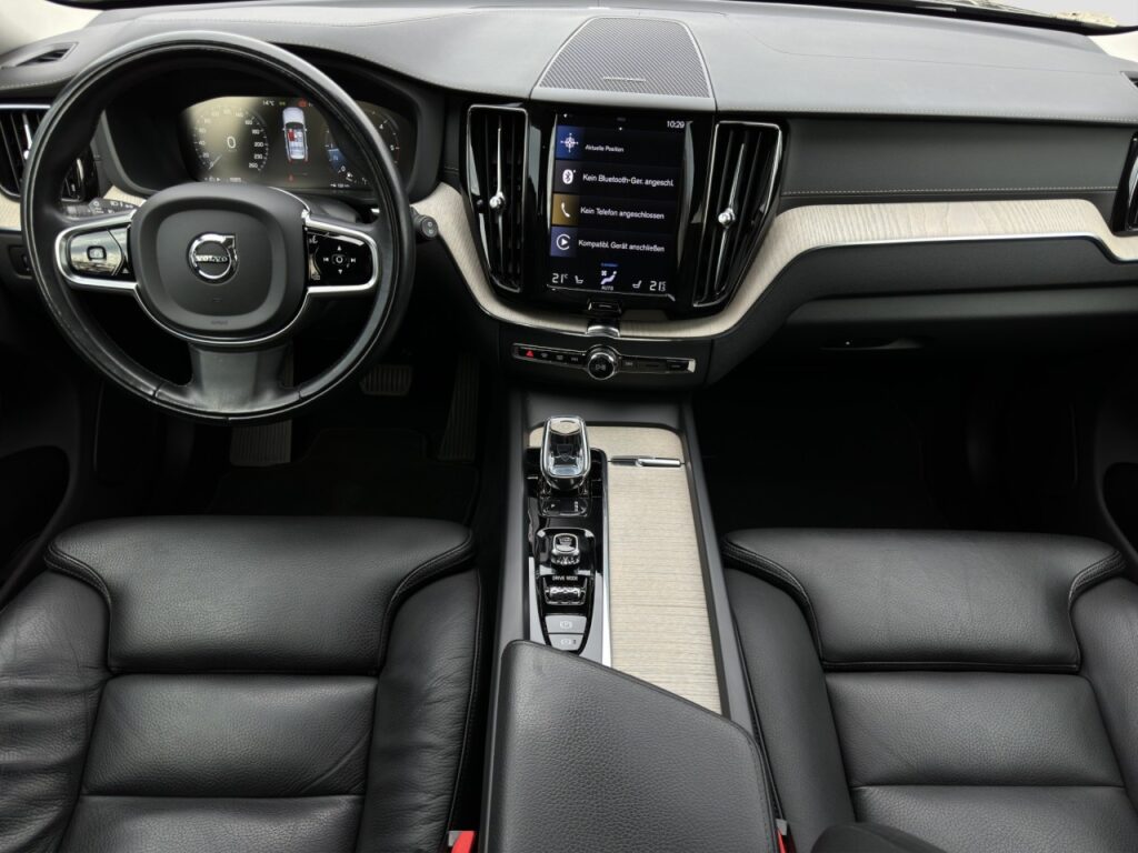 Volvo XC60 B4 Inscription AWD/AHK/Standhz/BLIS/20Zoll – Bild 10
