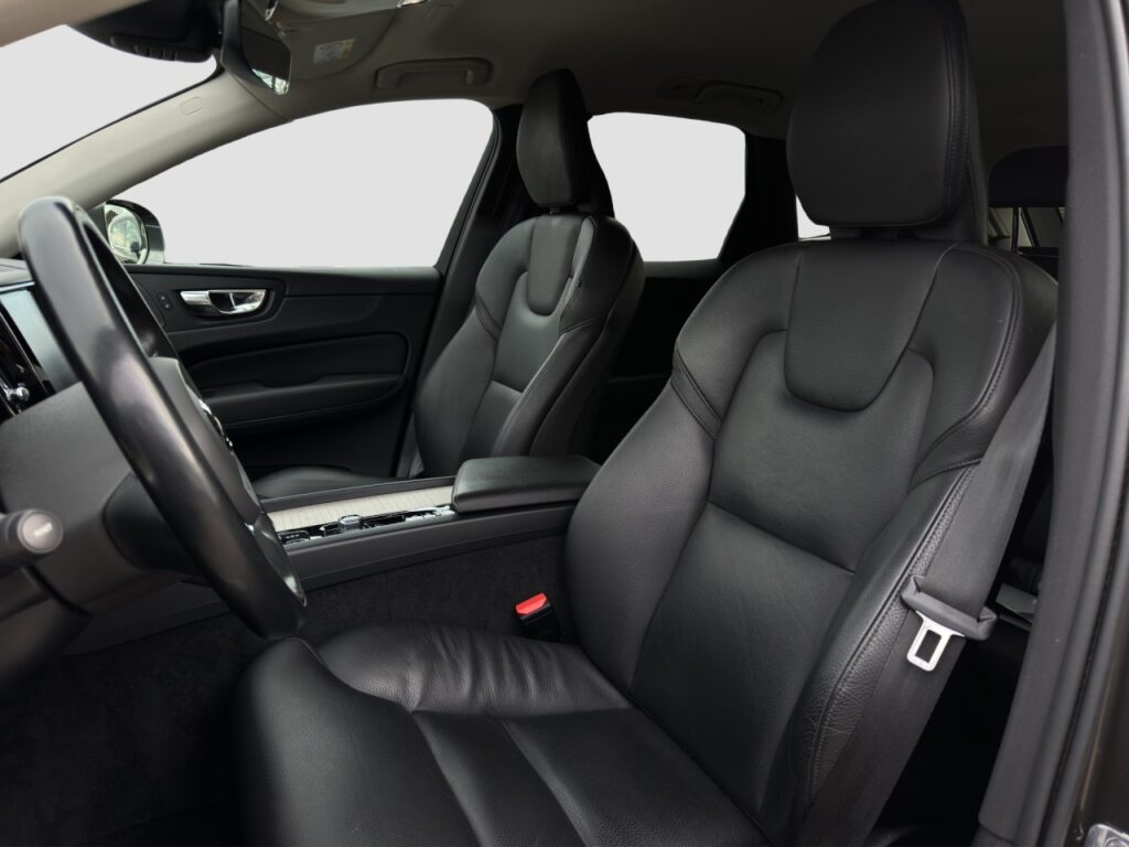 Volvo XC60 B4 Inscription AWD/AHK/Standhz/BLIS/20Zoll – Bild 13