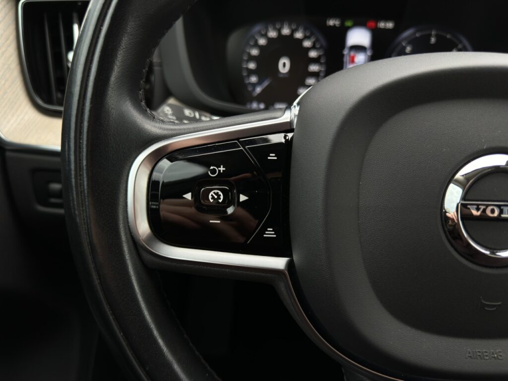 Volvo XC60 B4 Inscription AWD/AHK/Standhz/BLIS/20Zoll – Bild 19