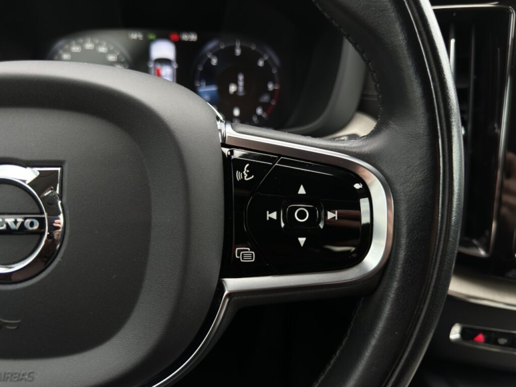 Volvo XC60 B4 Inscription AWD/AHK/Standhz/BLIS/20Zoll – Bild 20