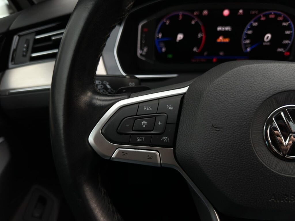 Volkswagen Passat Variant Elegance 4Motion/AHK/Pano/Standhz – Bild 20