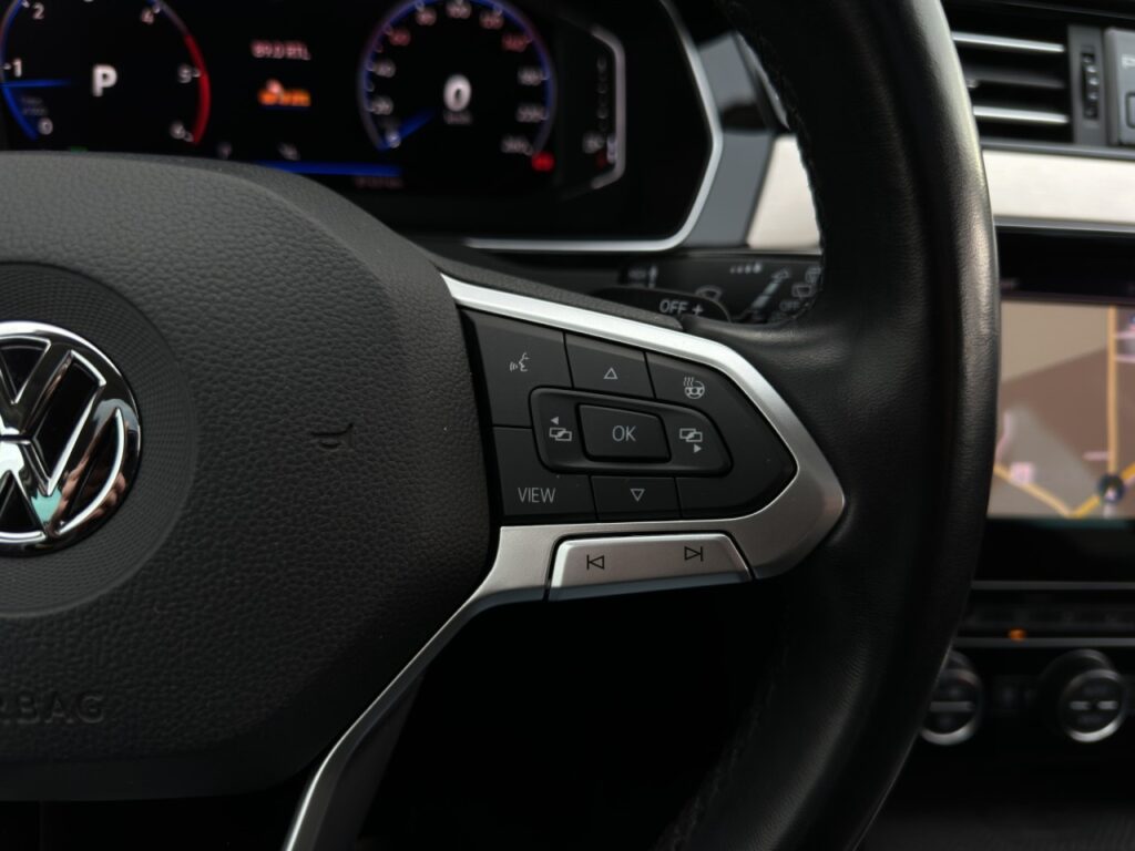 Volkswagen Passat Variant Elegance 4Motion/AHK/Pano/Standhz – Bild 21