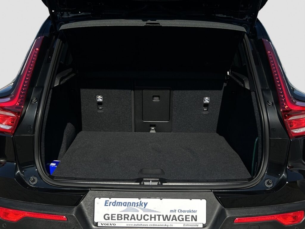 Volvo XC40 Pure Electric Core Recharge/SHZ/19-Zoll/Kam – Bild 15