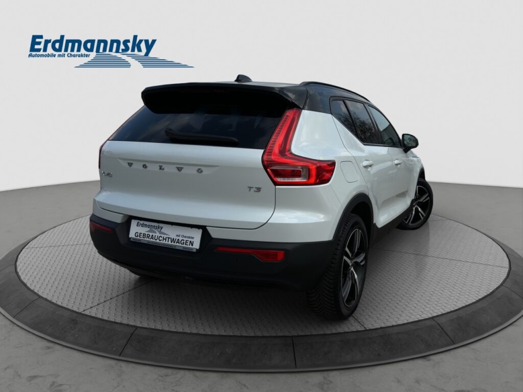 Volvo XC40 T3 R-Design/Lagom/hzb.FS/Kam/Navi/GJR/19Z – Bild 4