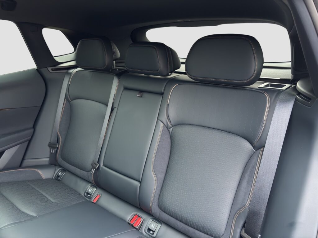 Lynk & Co 08 More Plug-In Hybrid / Pano / Matrix / 360Grad – Bild 14