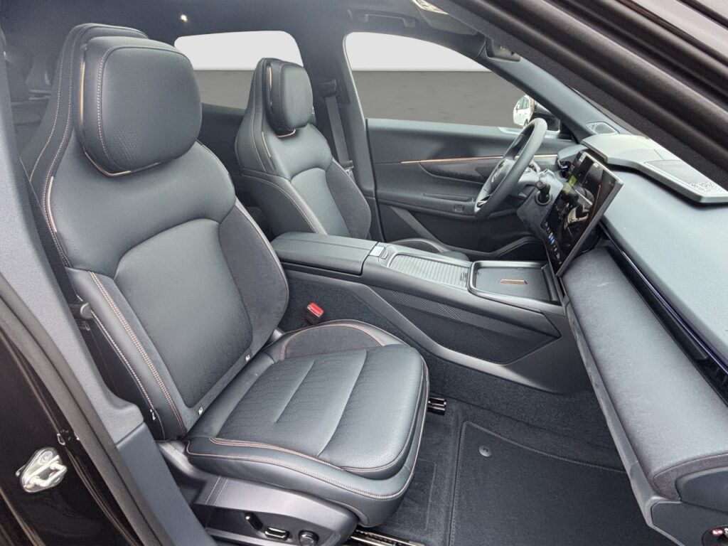 Lynk & Co 08 More Plug-In Hybrid / Pano / Matrix / 360Grad – Bild 17