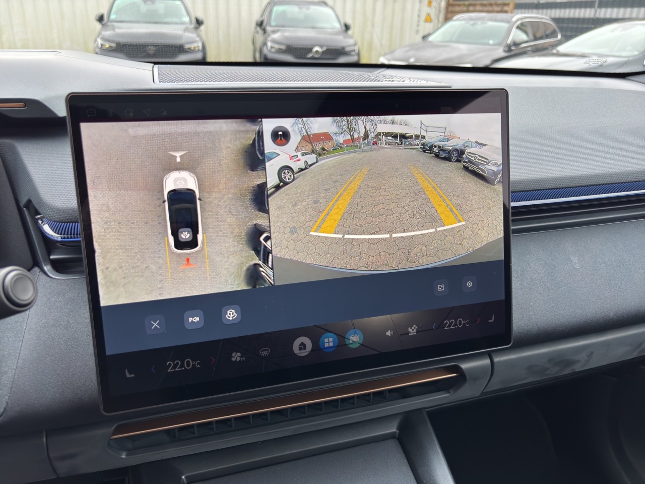 Lynk & Co 08 More Plug-In Hybrid / Pano / Matrix / 360Grad – Bild 20