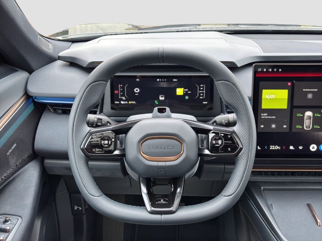 Lynk & Co 08 More Plug-In Hybrid / Pano / Matrix / 360Grad – Bild 7