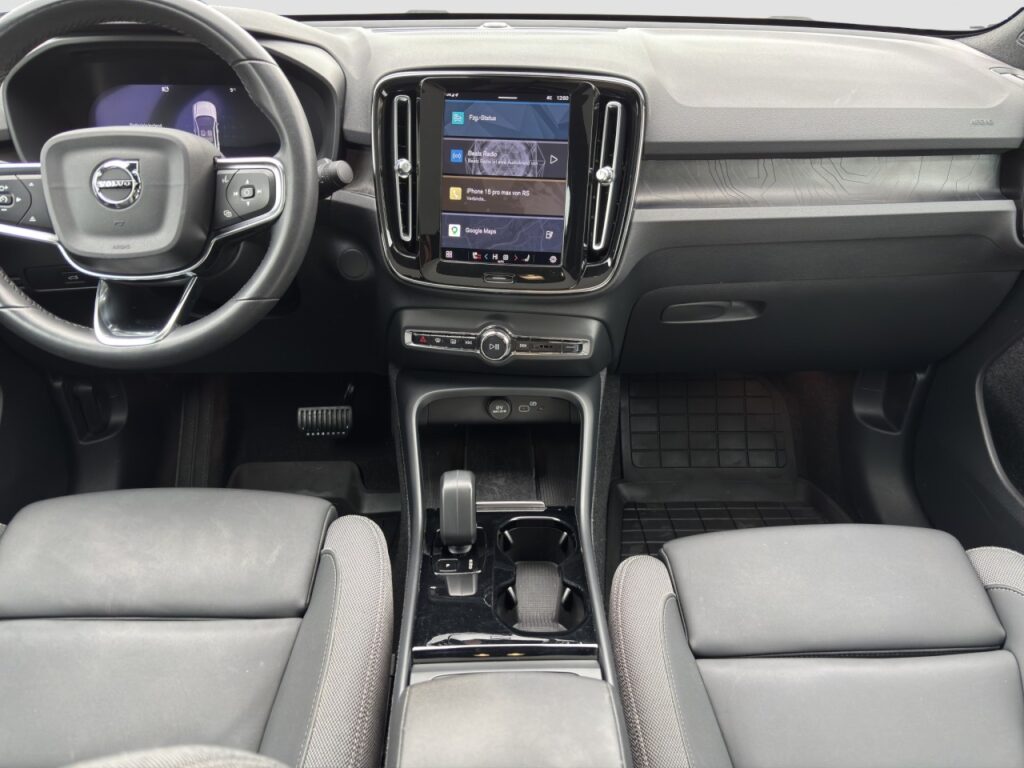 Volvo C40 Recharge Pure Electric Plus/20Z/LHZ/GJR/Pano – Bild 10